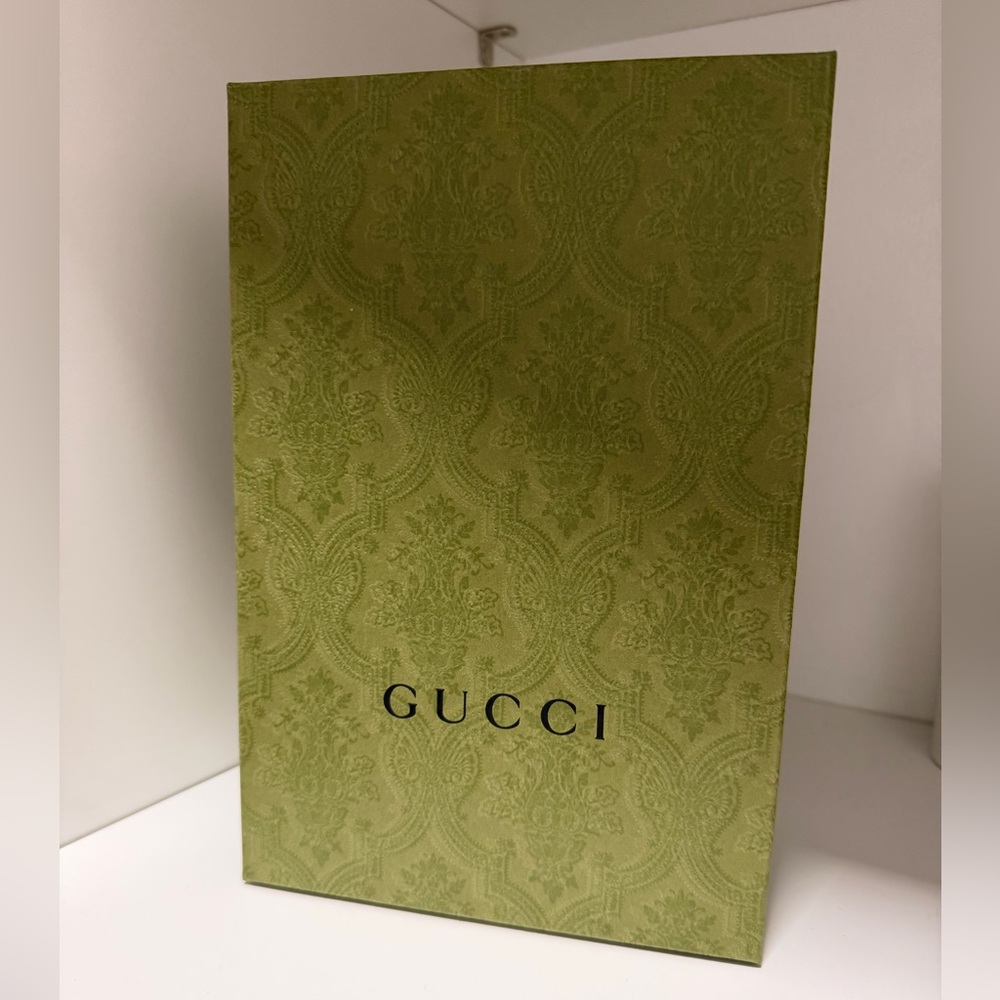 Gucci Olive Green Embossed Box